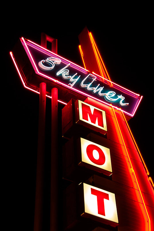 The Skyliner Motel